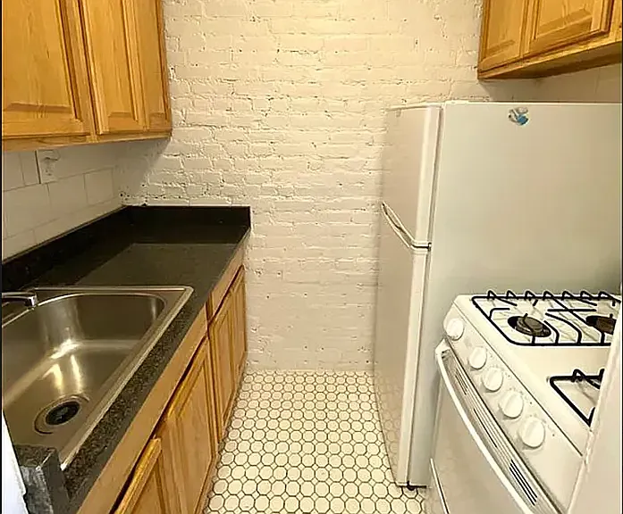 1324 2nd Ave #5C — Photo 3