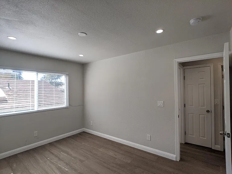 1811 Francisco St — Photo 27