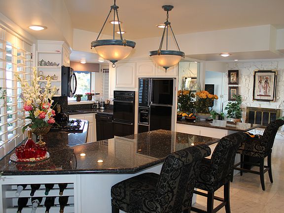 5th image of 4118 S Cloverdale Ave