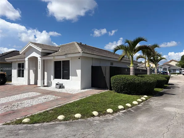 5260 NW 184th Ln, Miami Gardens, FL 33055