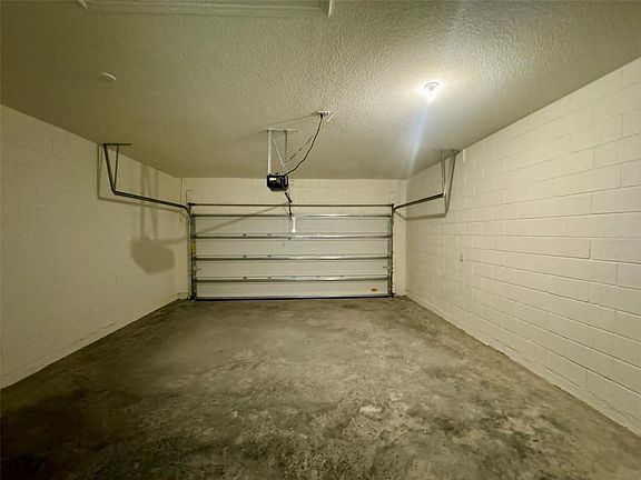 5th image of 16085 Scarpetta St