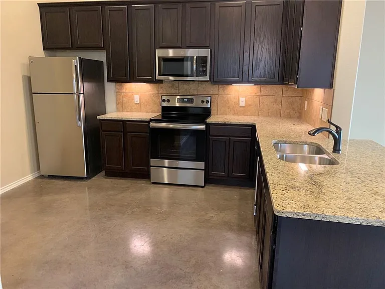 379 Joanne Loop #A & B — Photo 18