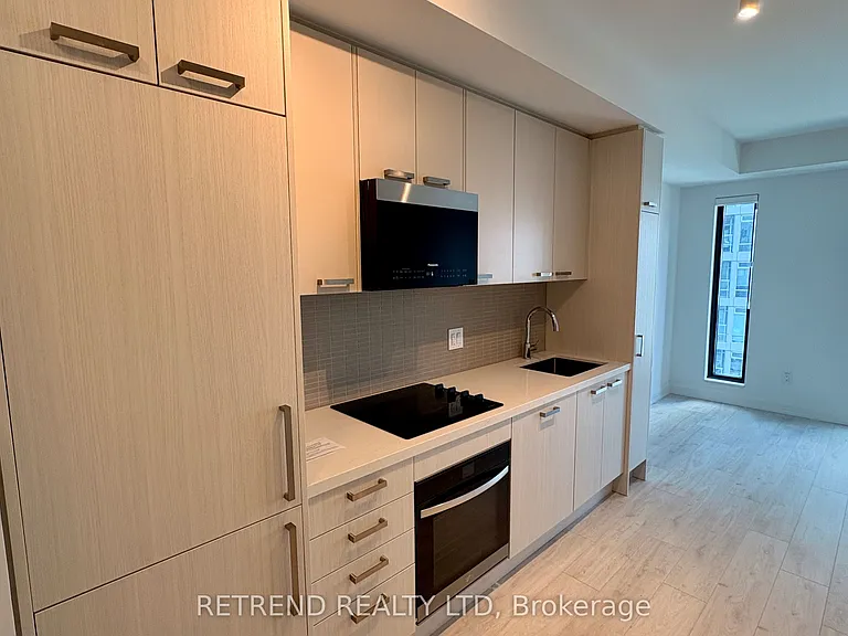 20 Soudan Ave #1110 — Photo 5