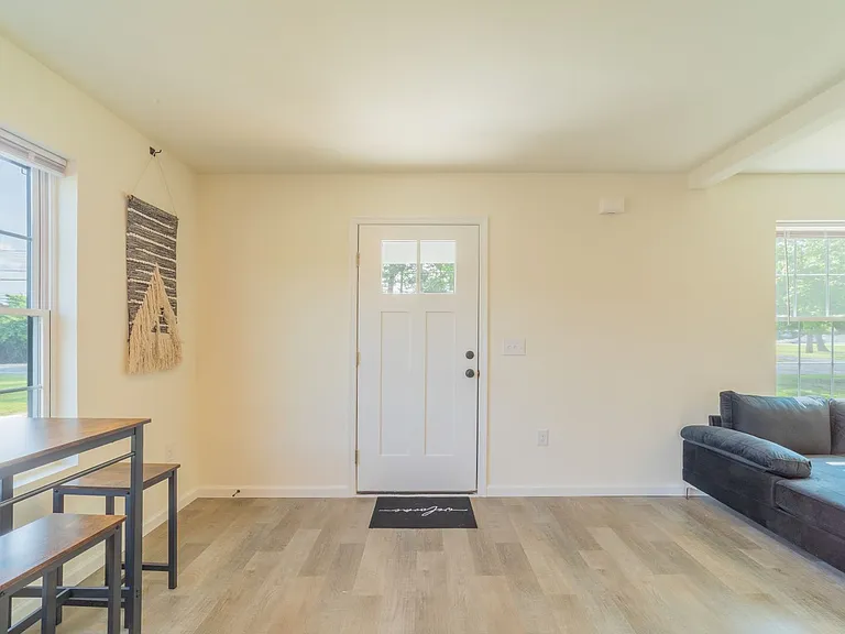 674 N Bedford St — Photo 11
