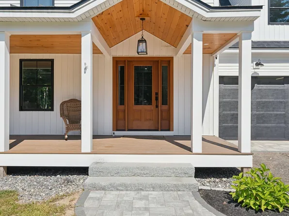 735 Hallowell Road, Durham, ME 04222