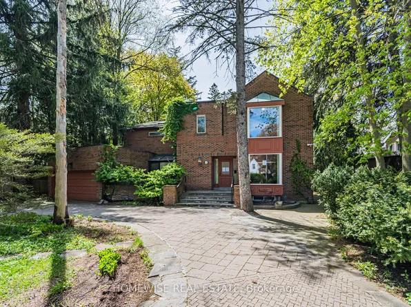 40 Donino Ave, Toronto, ON M4N 2W7