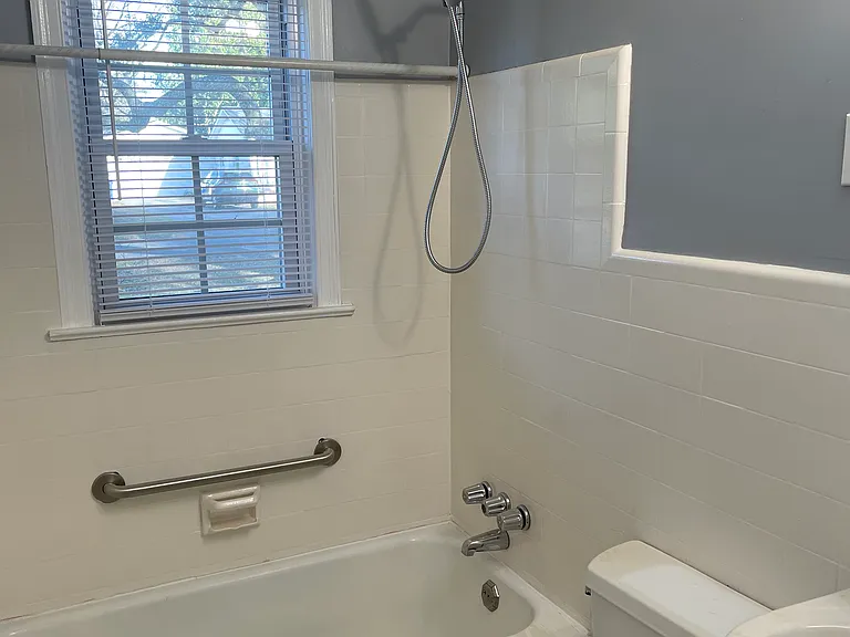 315 Cassina Rd — Photo 9