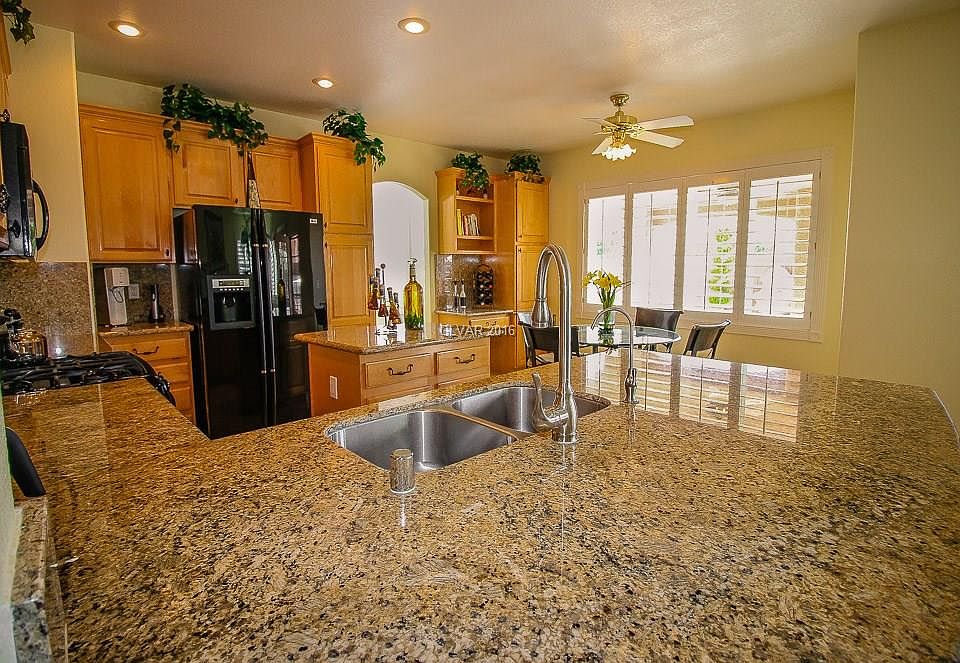 1st image of 9883 Sierra Canyon Way