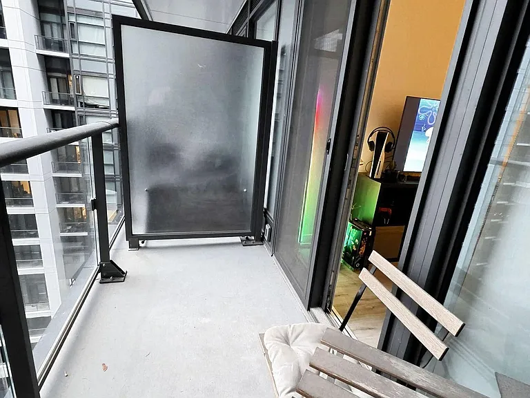 70 Princess St #1034 — Photo 30