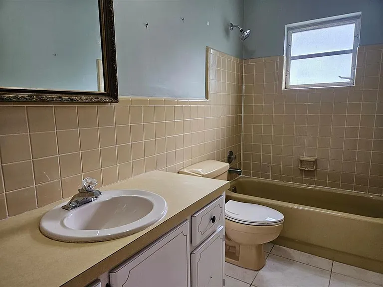 7904 NW 70th Ct #1-2 — Photo 28
