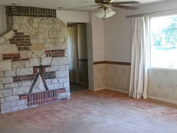 living room /backside of fir