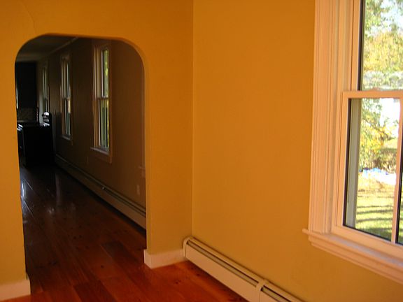 4th image of 2 Mellenville Sq #2