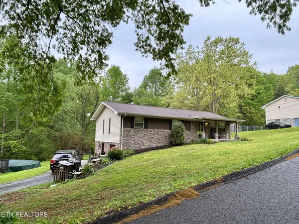 135 East Dr, Powell, TN 37849