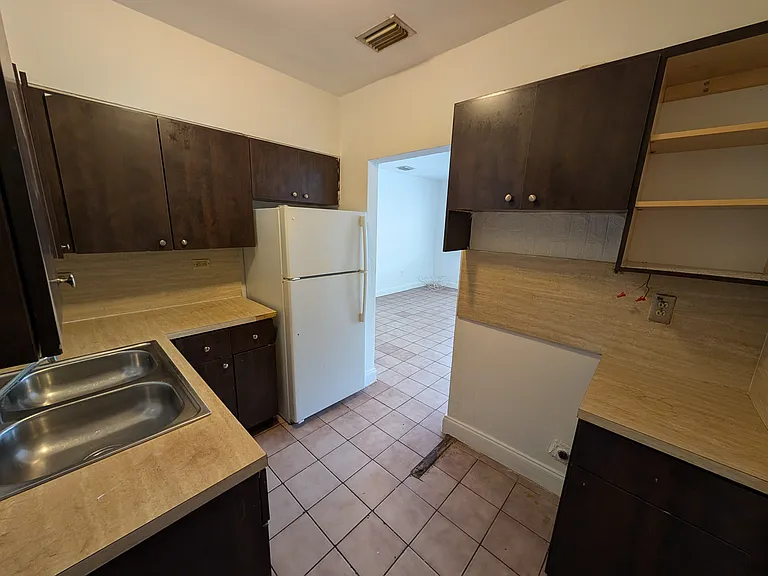 1786 NW 18th St #1 — Photo 5