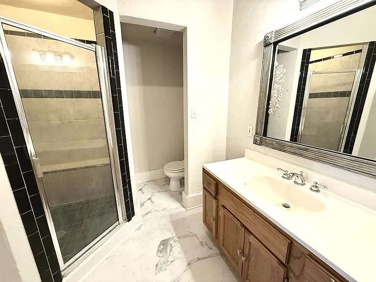 126 W Main St #B — Photo 16