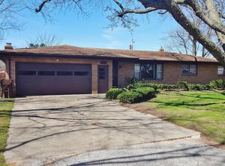 5638 Dennis St, Stevensville, MI 49127
