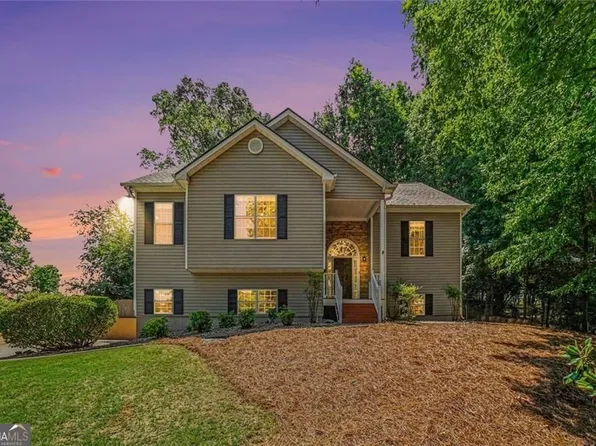 902 Cobblestone Trl, Canton, GA 30114