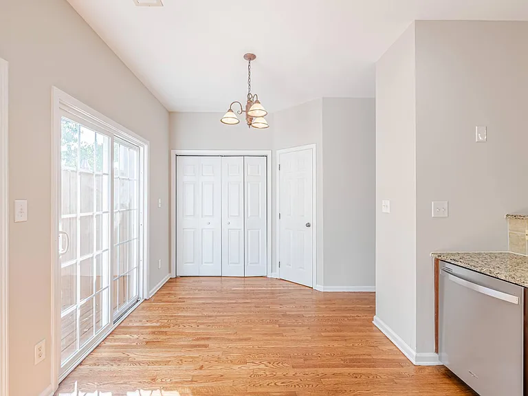 14106 Winford Ln — Photo 41