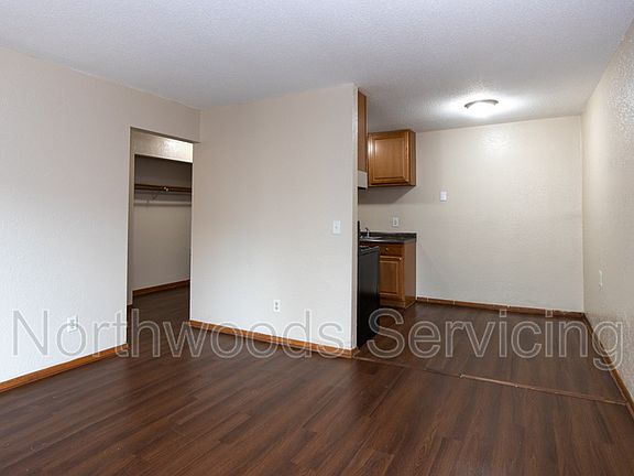 3rd image of 1074 York Ave APT 203