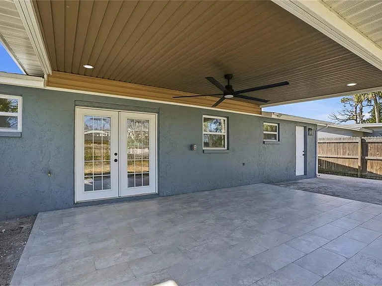 5543 Quist Dr — Photo 2