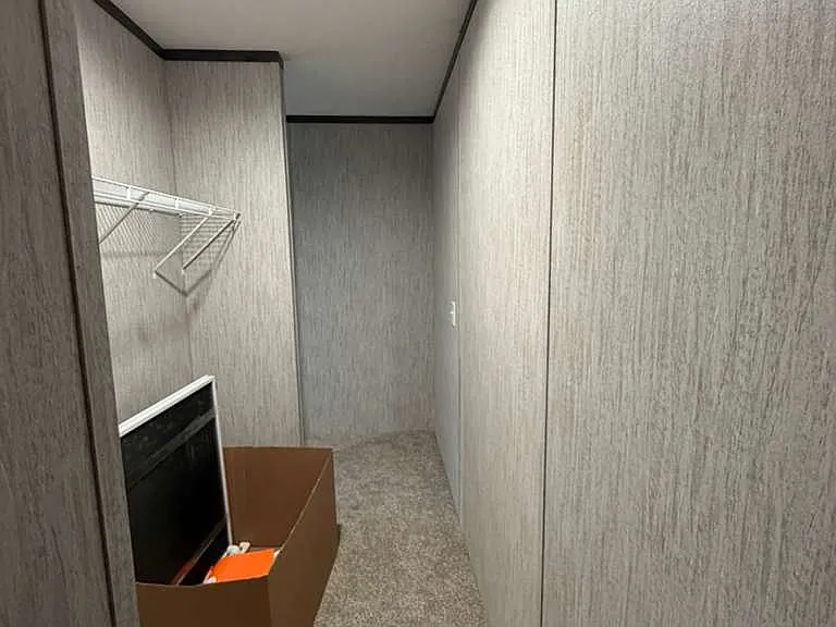 Master Bedroom Walk in Closet