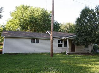 625 SW 1st St, Pryor, OK 74361