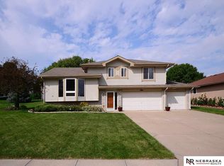 8010 S 67th Street Cir, La Vista, NE 68128
