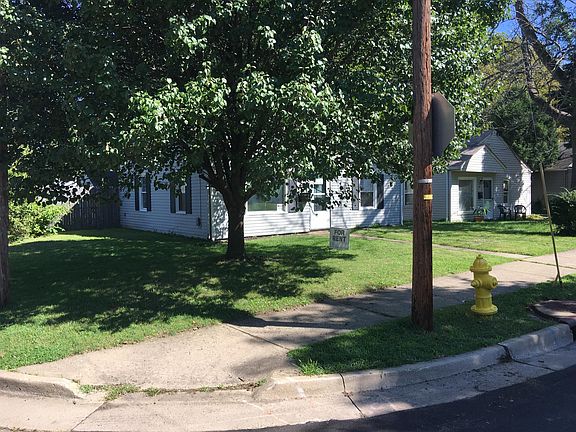 2nd image of 927 Clifford Ave