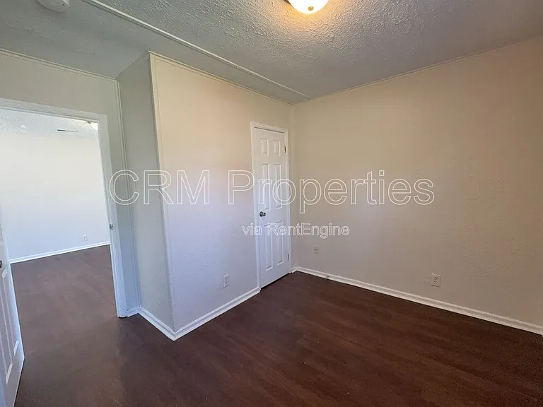 4537 Fletcher Ave — Photo 8