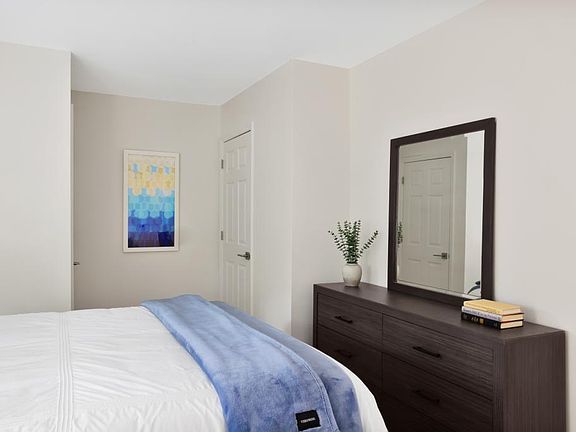 3rd image of 1309 Hudson Ave APT E2