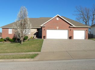 1416 S Eastland Ave, Springfield, MO 65802