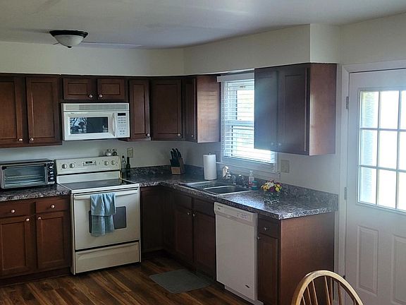 5th image of 607 Bradley Dr