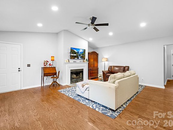 2nd image of 129 Mills Valley Dr