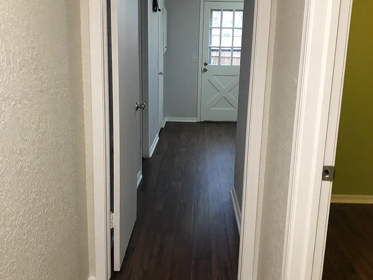 1148 SW 77th Ter — Photo 8