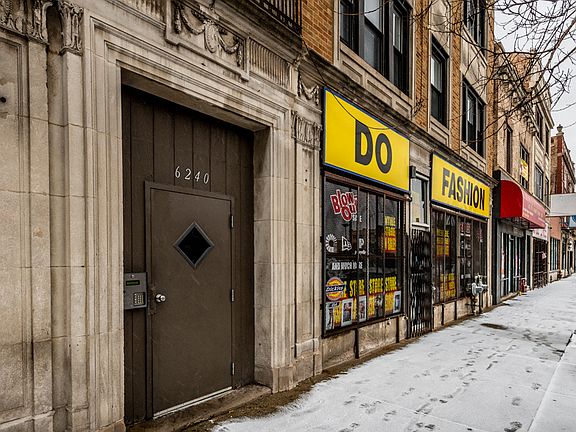 2nd image of 6238-44 S Western Ave #304L