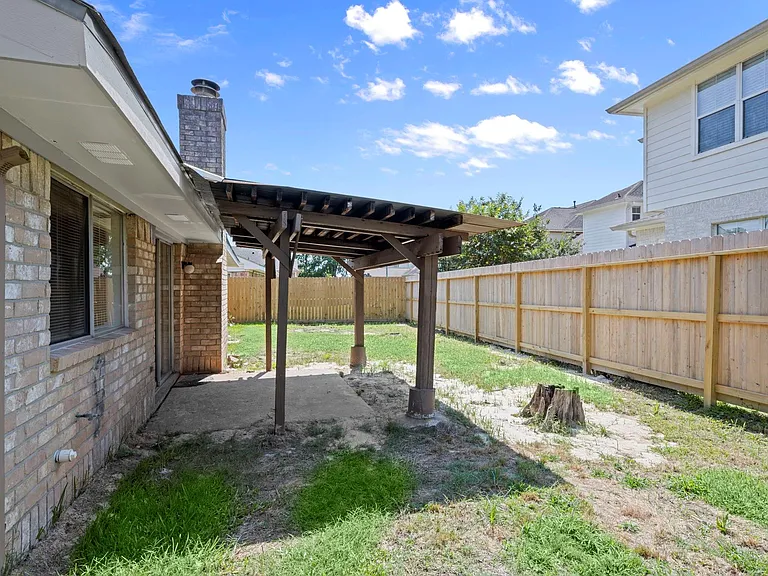 7415 Creekfield Dr — Photo 34