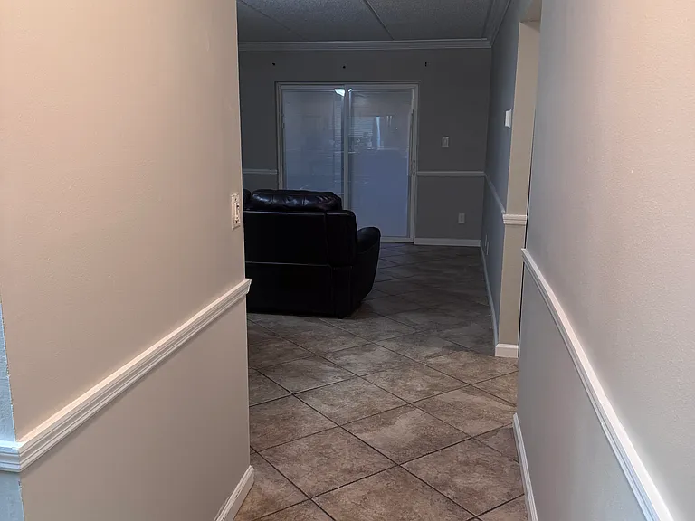 100 E Kentucky Ave #J3 — Photo 8