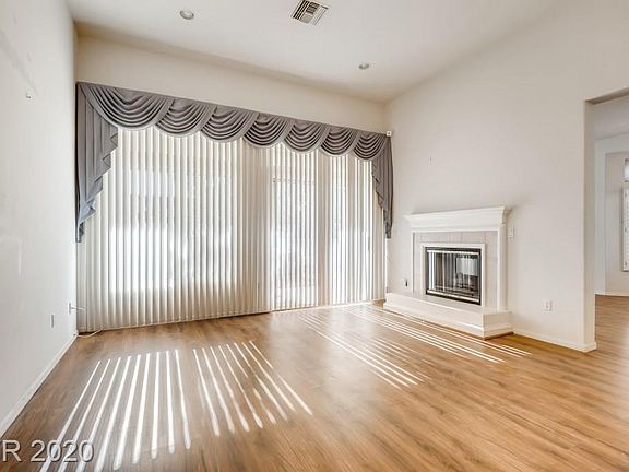 3rd image of 2716 Crystal Mesa Dr