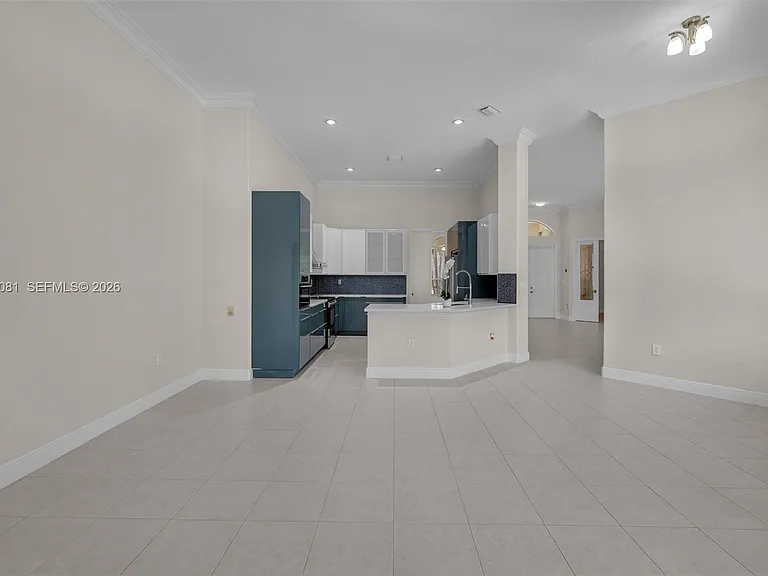 16310 Paddock Ln — Photo 33