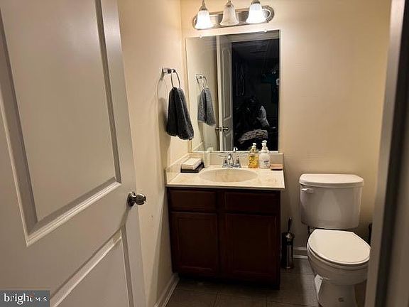 5th image of 528 Equinox Dr