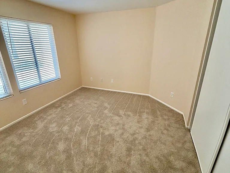 5556 Symphony Ct — Photo 9