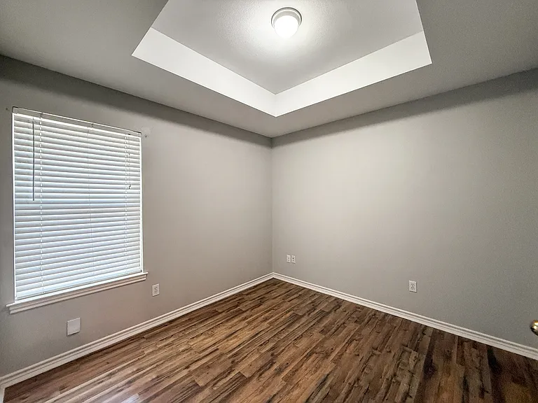 3020 Pine Valley Dr — Photo 8