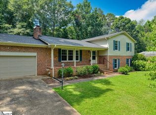 12 Lantern Dr, Greer, SC 29651