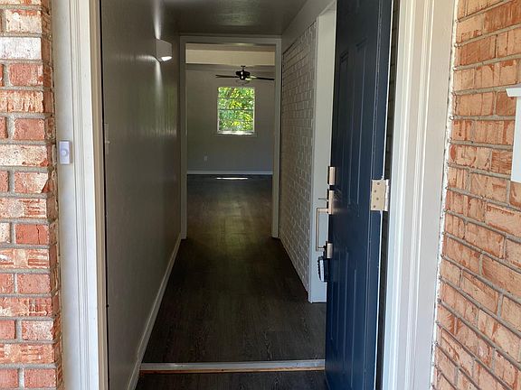 3rd image of 1326 Lakecrest Dr