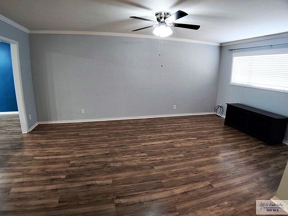 4th image of 820 E Cenizo St