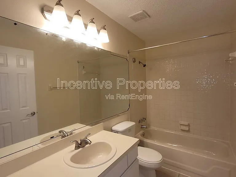 575 Bloomington Ct #24 — Photo 9