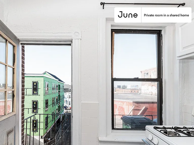 5 Linden St #A — Photo 4