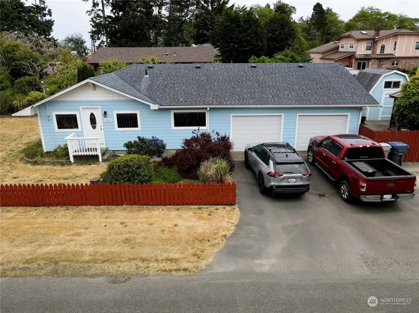 1004 S Broadway Street, Westport, WA 98595