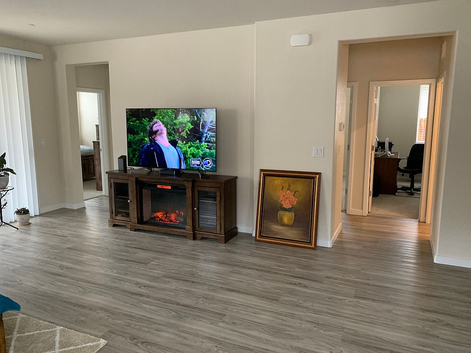 1st image of 5684 Freestone Dr
