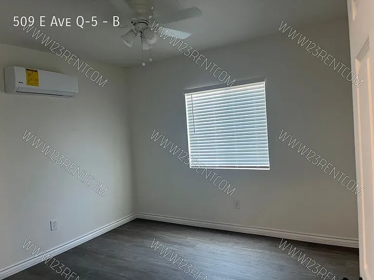 509 E Avenue Q #5-B — Photo 13